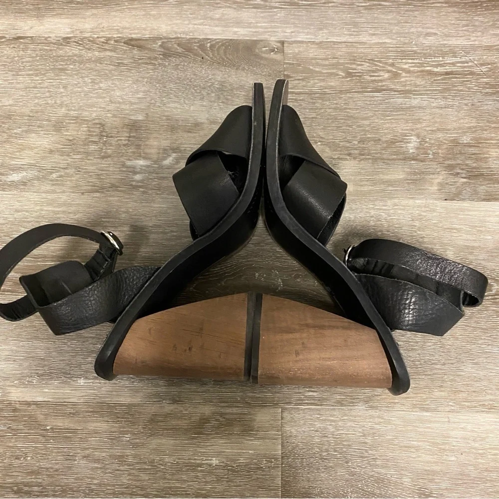 Dolce Vita | Athena Heeled Sandals With Wooden Heels Size 9